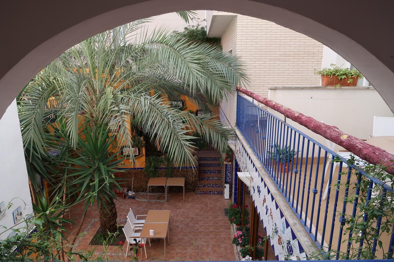 El Cami Hotel กัมบริลส์ ภายนอก รูปภาพ